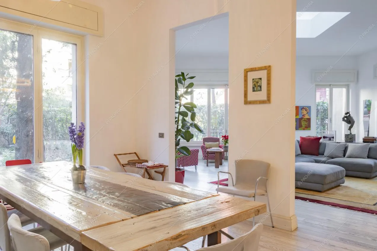 Tavolo da pranzo nella zona giorno