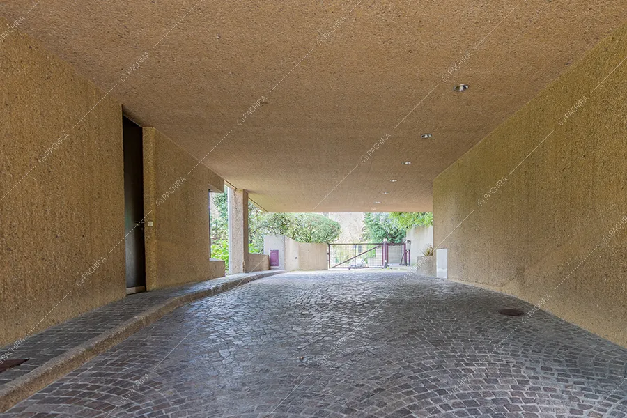 Vialetto della villa Noce, location in stile vintage a Milano