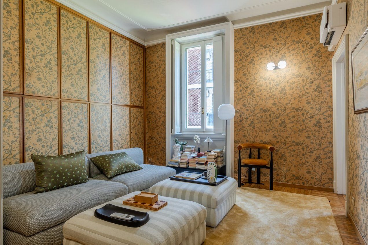 Salotto della villa Ginestrella, location moderna per shooting a Milano