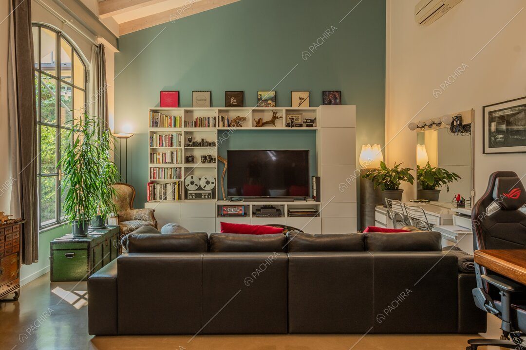 Salotto del loft Gazania, location contemporanea per shooting a Milano