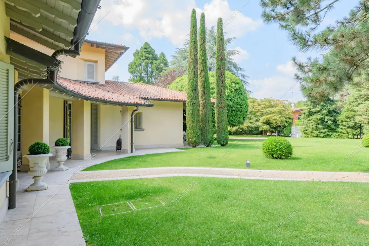Vialetto per accedere alla villa