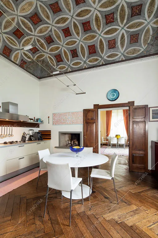 Cucina a parete della villa Accona, location in stile classico a Ravenna