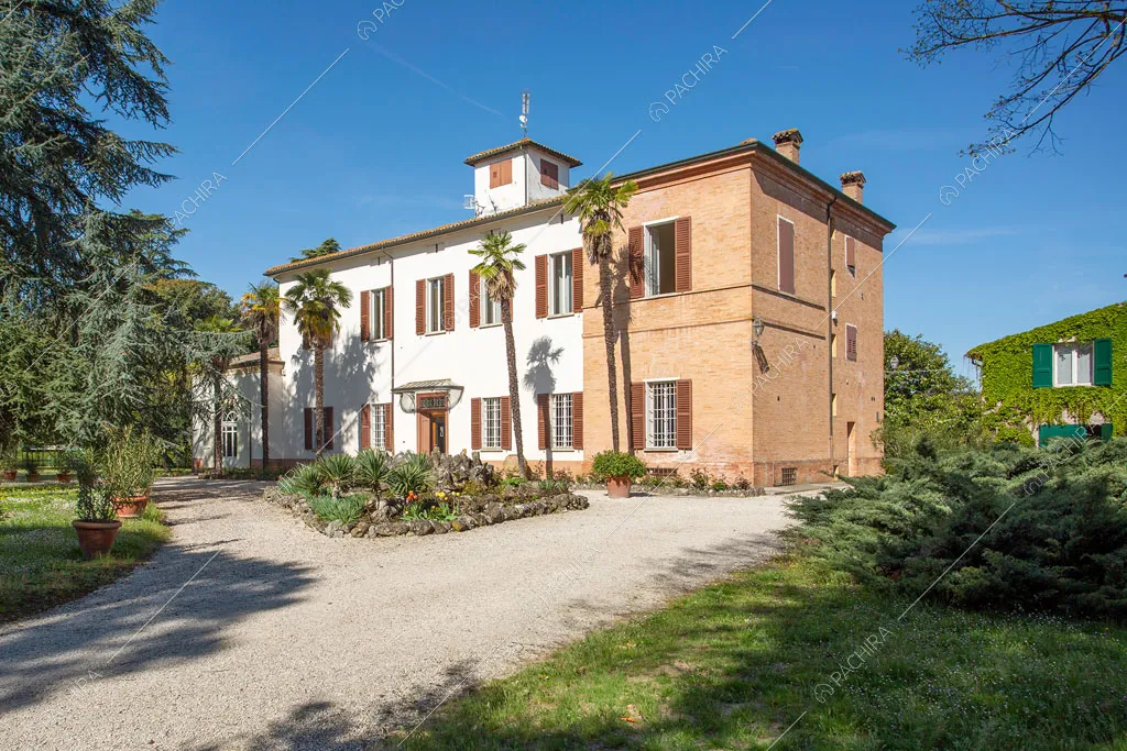 Giardino della villa Accona, location in stile classico a Ravenna