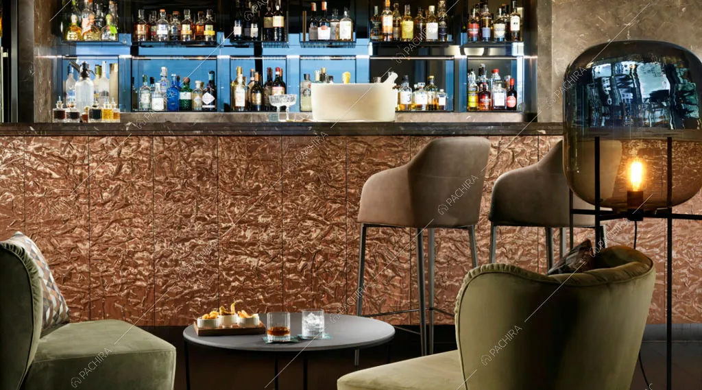 Bar dell'hotel Urville, location in stile contemporaneo a Lecco