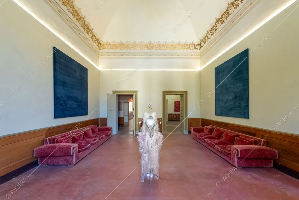 Salotto con soffitto a volta della dimora storica Volturno, location in stile classico a Lecce