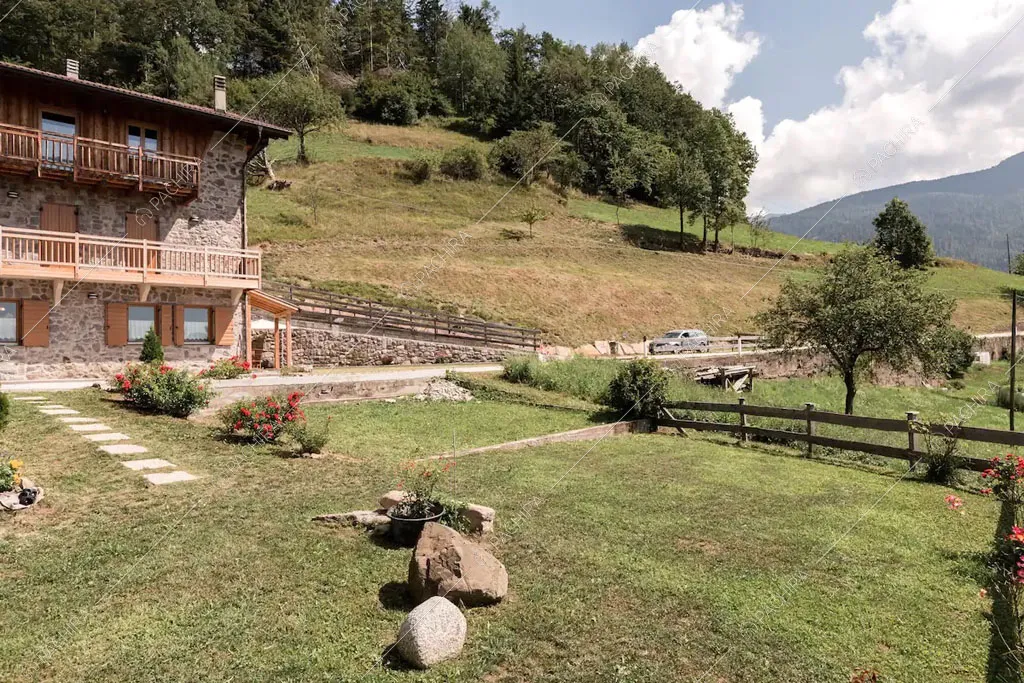 Location Cantabrico Trento chalet rustico shooting foto video 25