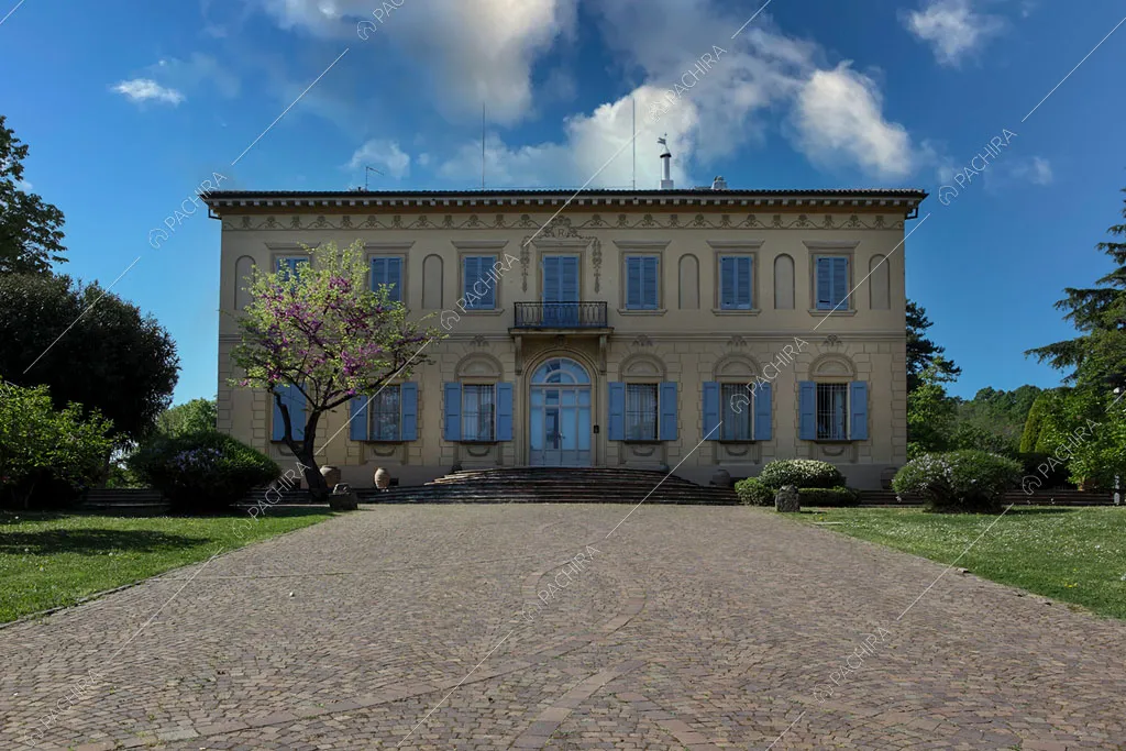Vialetto della dimora storica Seram, location in stile classico a Bologna