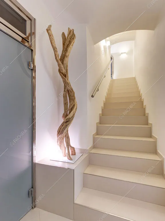 Scale dell'appartamento Passiflora, location in stile contemporaneo a Roma