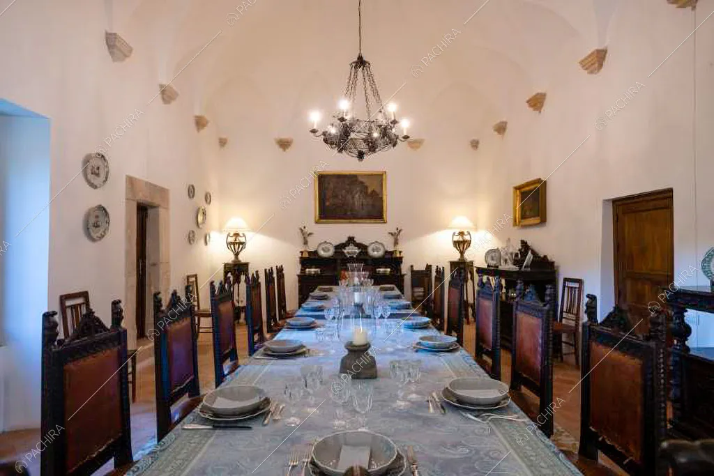 Sala da pranzo della chiesa Levante, location in stile classico a Palermo