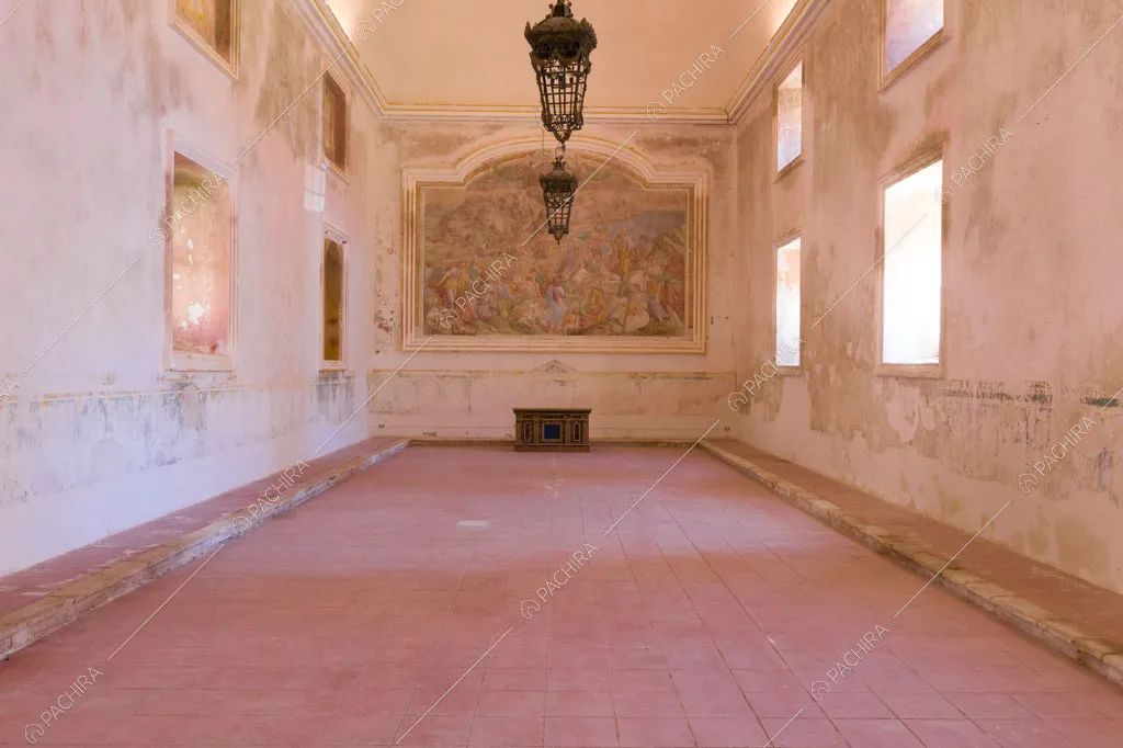 Ampia sala con affreschi della chiesa Levante, location in stile classico a Palermo