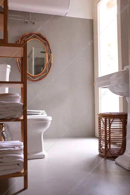 Bagno della villa Larzac, location in stile moderno a Livorno