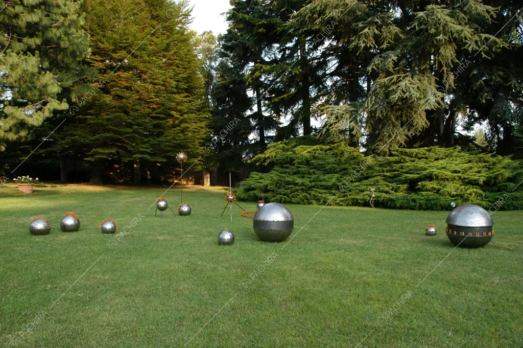 Grande giardino della villa Chalbi, location in stile moderno a Torino
