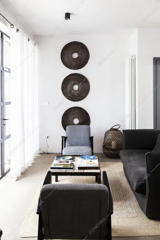 Sala con vetrate della masseria Ryn, location in stile contemporaneo a Brindisi