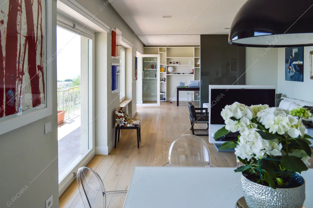 Vista sulla terrazza dell'appartamento Katpana, location in stile moderno a Napoli