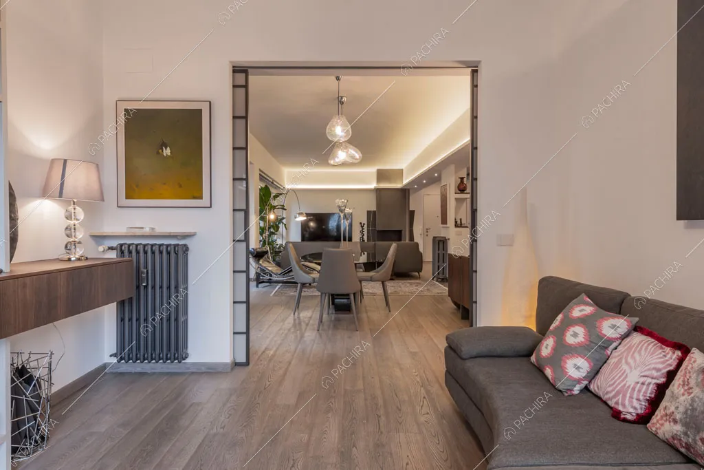 Pavimento in parquet nel salotto dell'appartamento Jojoba, location in stile contemporaneo a Roma