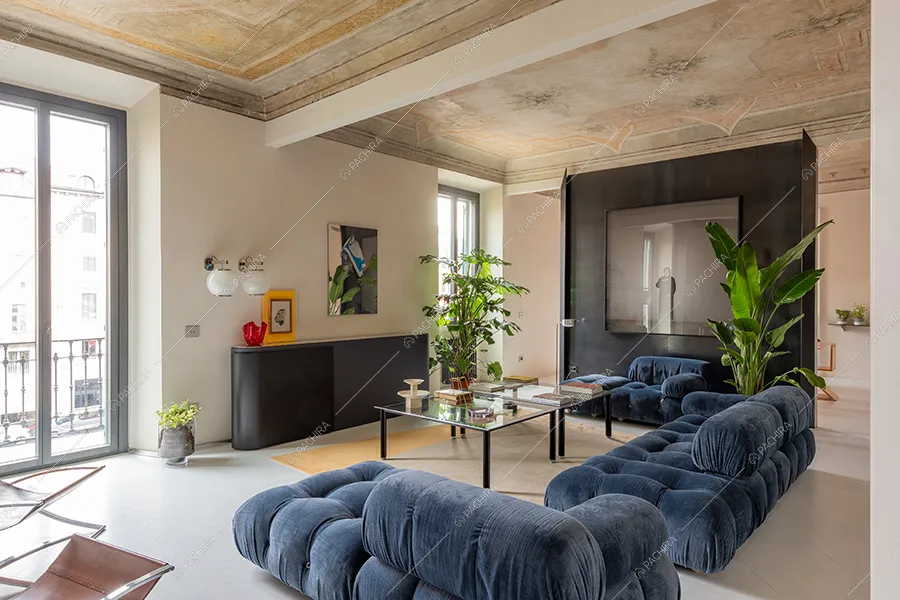 Zona living dell'appartamento Chaiotte, location in stile moderno a Milano