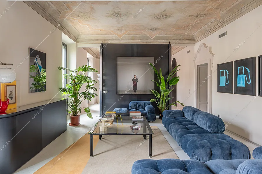 Salotto dell'appartamento Chaiotte, location in stile moderno a Milano