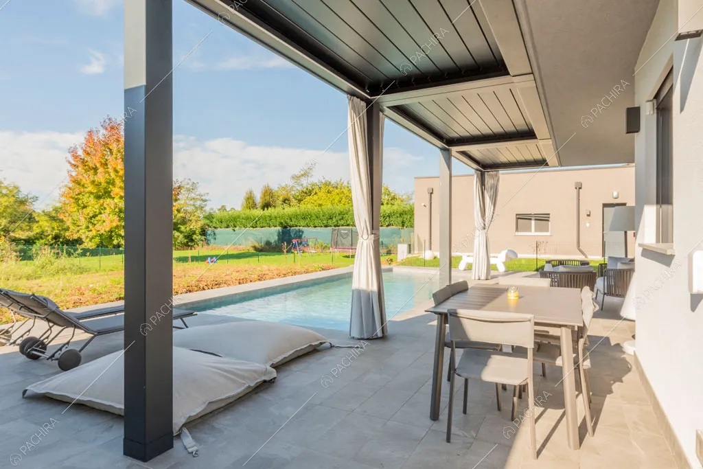 Veranda della villa Warta, location in stile contemporaneo a Monza