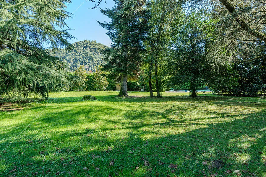 Parco della dimora storica Rodopi, location in stile classico a Bergamo