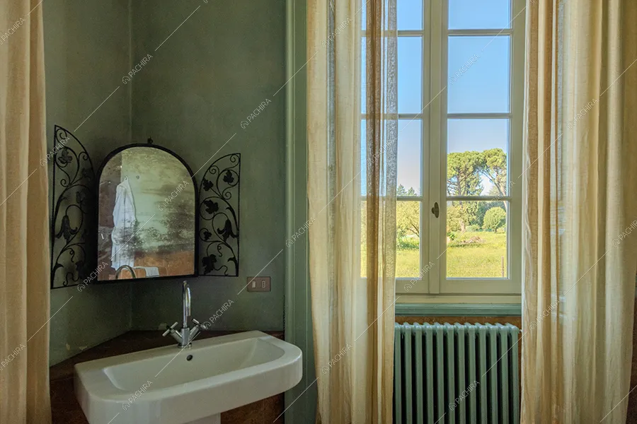 Bagno della dimora storica Rodopi, location in stile classico a Bergamo