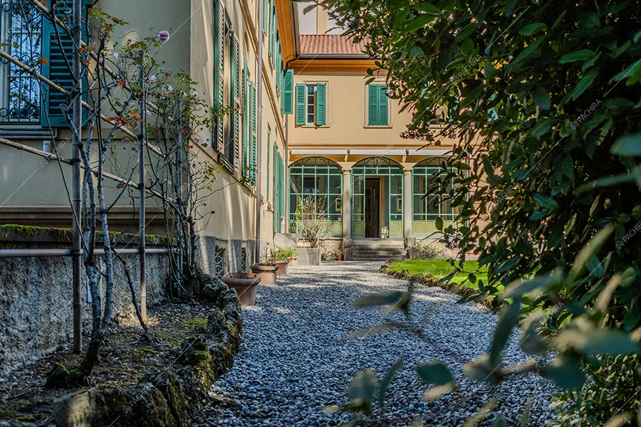 Esterni della dimora storica Rodopi, location in stile classico a Bergamo