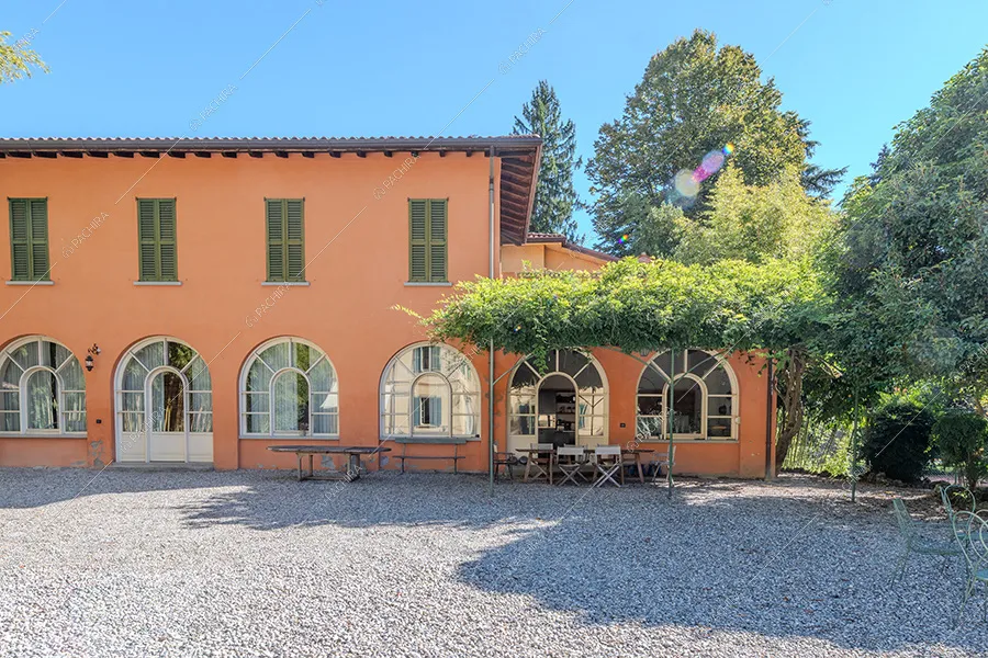 Cortile della dimora storica Rodopi, location in stile classico a Bergamo
