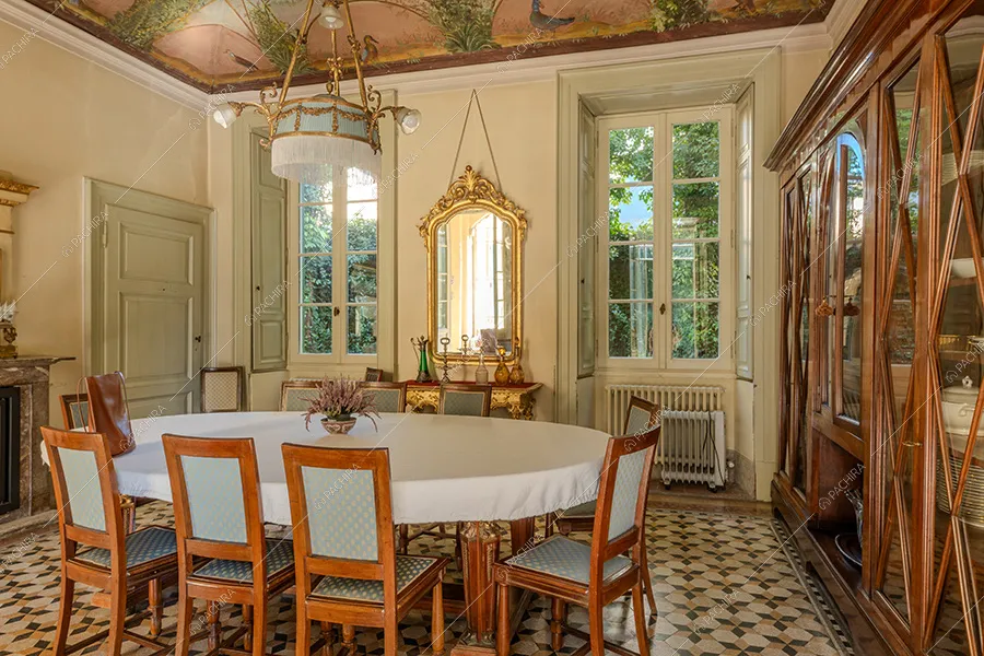 Sala da pranzo della dimora storica Rodopi, location in stile classico a Bergamo