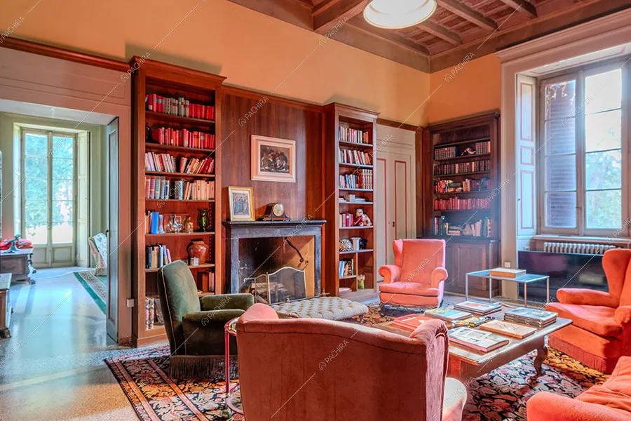 Salotto della dimora storica Ajoite, location in stile classico a Milano