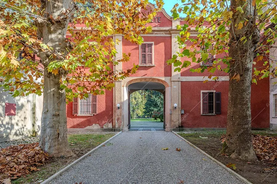 Vialetto della dimora storica Ajoite, location in stile classico a Milano