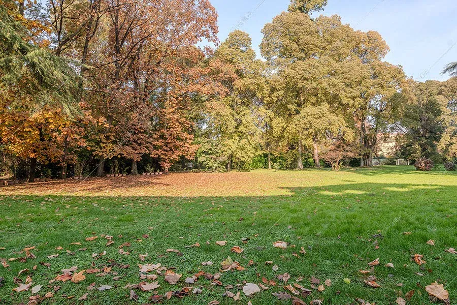 Giardino della dimora storica Ajoite, location in stile classico a Milano