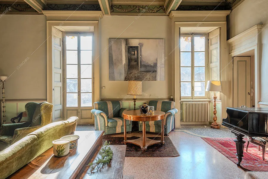 Salotto della dimora storica Ajoite, location in stile classico a Milano