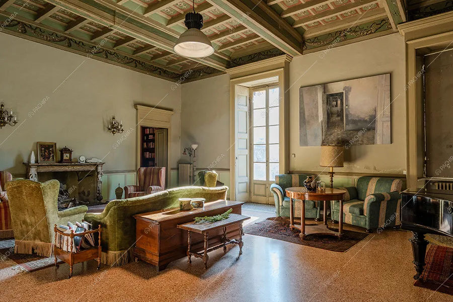 Salotto della dimora storica Ajoite, location in stile classico a Milano
