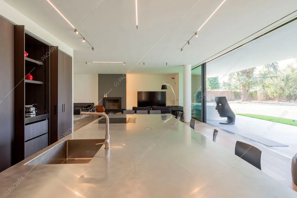 Cucina della villa Larimar, location in stile contemporaneo a Monza
