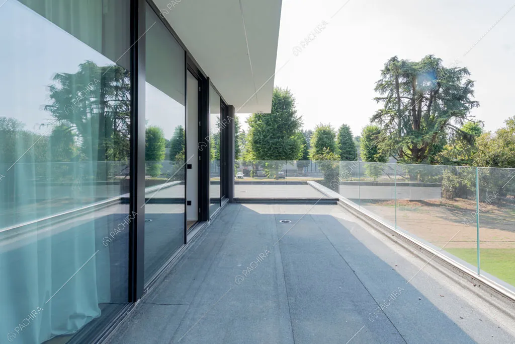 Terrazza della villa Larimar, location in stile contemporaneo a Monza