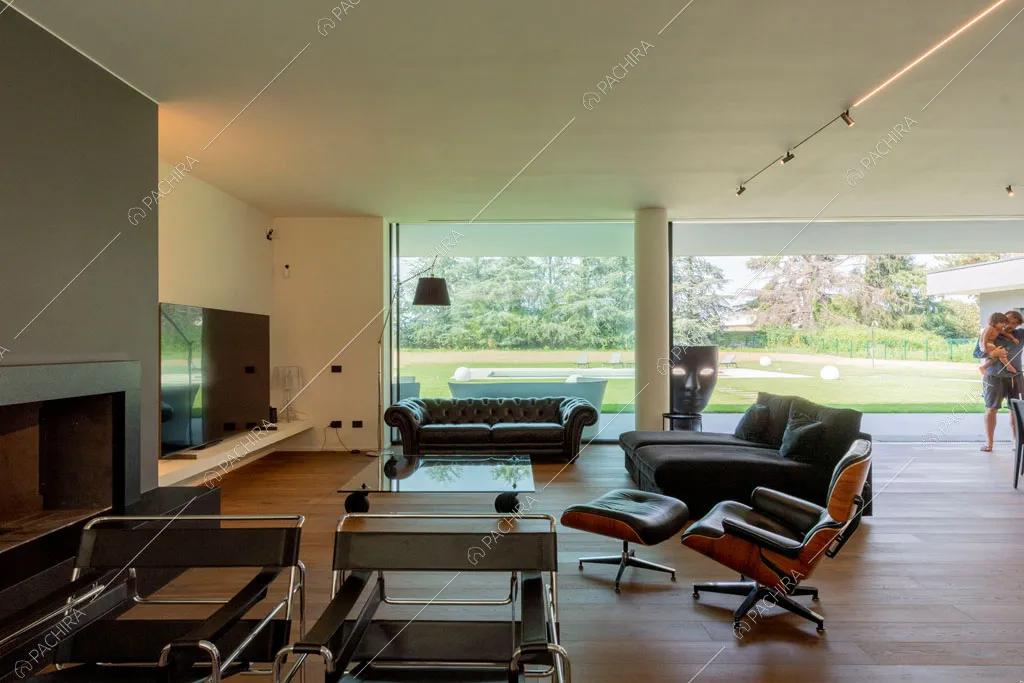 Zona living della villa Larimar, location in stile contemporaneo a Monza