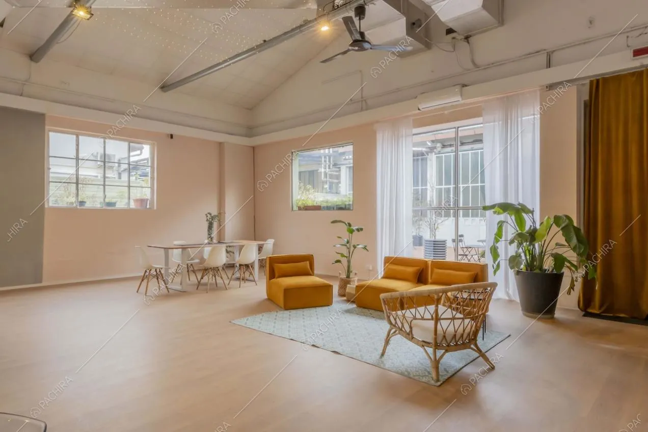 Zona living dello studio Eclipse, location in stile contemporaneo a Milano