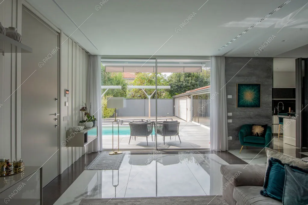 Zona living della villa Manioca, location in stile contemporaneo a Monza