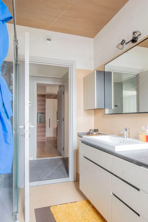 Bagno della villa Manioca, location in stile contemporaneo a Monza