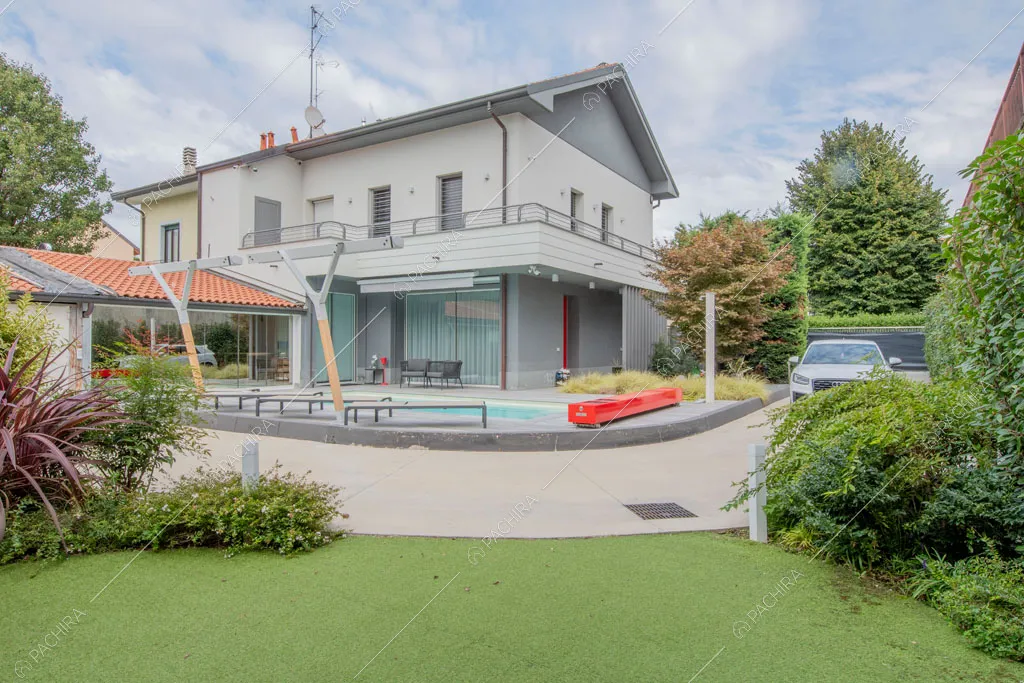Giardino della villa Manioca, location in stile contemporaneo a Monza