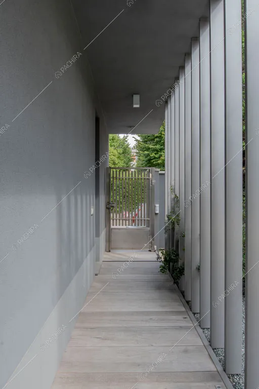 Portico della villa Manioca, location in stile contemporaneo a Monza
