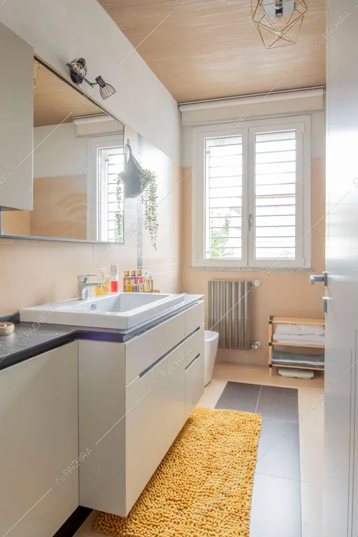 Bagno della villa Manioca, location in stile contemporaneo a Monza