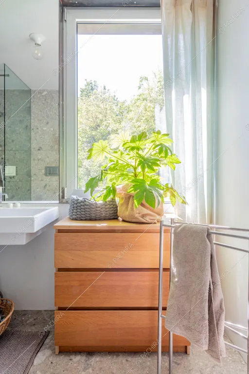 Bagno della villa Yukon, location in stile contemporaneo a Pavia