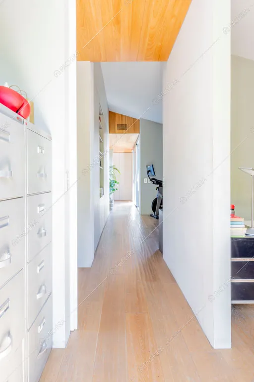 Corridoio della villa Yukon, location in stile contemporaneo a Pavia