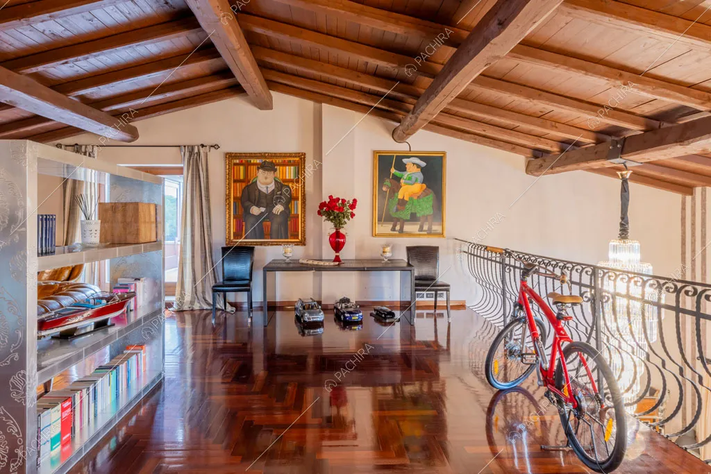 Soppalco della villa Sidley, location in stile classico a Roma