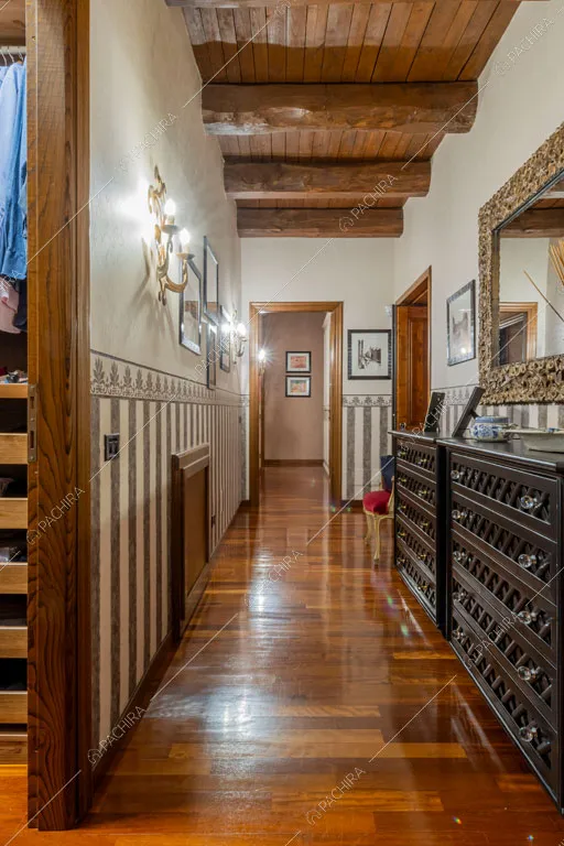 Corridoio della villa Sidley, location in stile classico a Roma