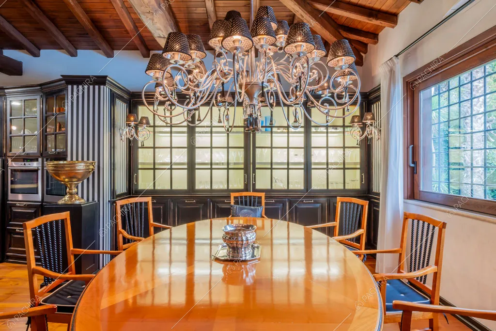 Sala da pranzo della villa Sidley, location in stile classico a Roma