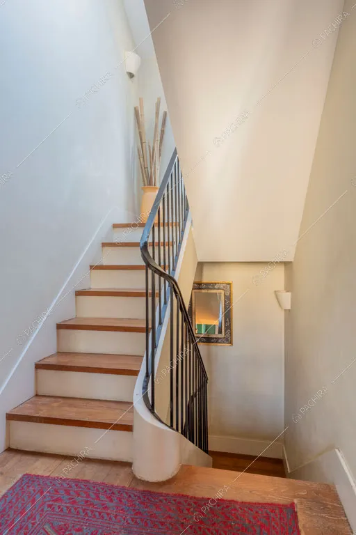 Scale della villa Rodano, location in stile contemporaneo a Milano