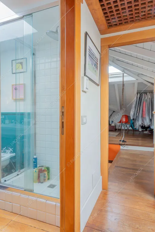 Bagno della villa Rodano, location in stile contemporaneo a Milano