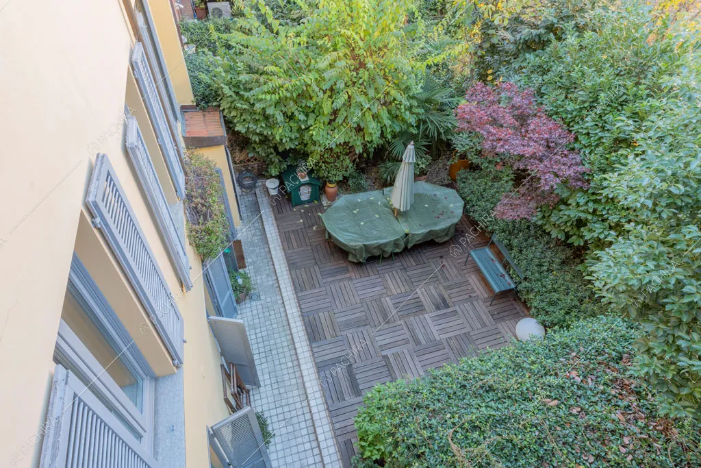 Giardino della villa Rodano, location in stile contemporaneo a Milano