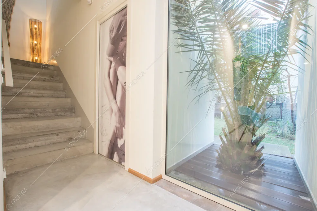 Scale della villa Rila, location in stile contemporaneo a Forlì Cesena